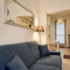 Apartment La Perla Sul Di Con Parcheggio, Como